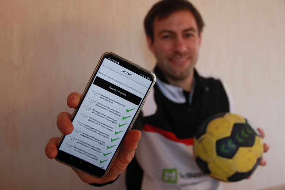 Philipp Jorek mit einer impli-App